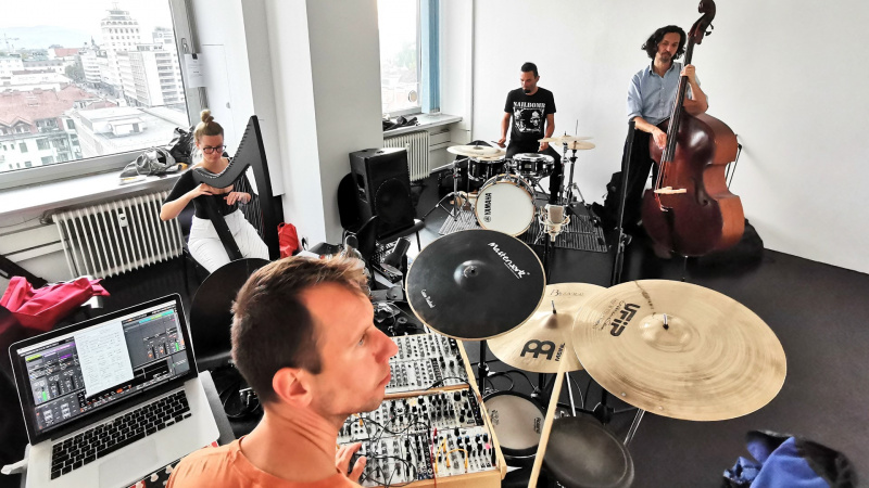 Slika:Zlatko kud mreža.jpg