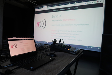 PIFlab: KodoVŽivetja, mesečna srečanja live coding skupnosti