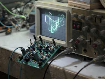 NAPOVEDUJEMO: <br>Philip Baljeu: Delavnica Oscilloscope Graphic Artist <br><BR> 6. oktober 2018