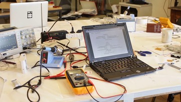 Grant & Vasiliev: Eksperimentalno oddajanje, osmo/za, 3. december 2019, 15h-21h